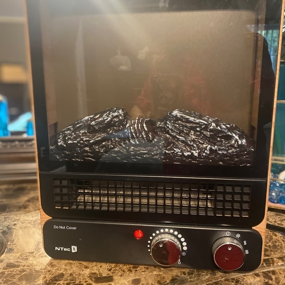 1500W Portable Electric Fireplace Space Heater. - Picture 4 of 11